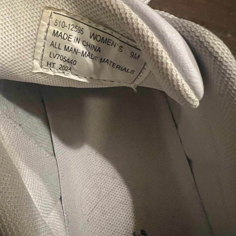 Levi's Women’s White Sneakers - Picture 8 of 9